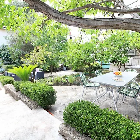 Apartment Jadra - With Parking Primosten